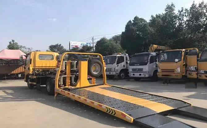 名山区汽车中途维修案例